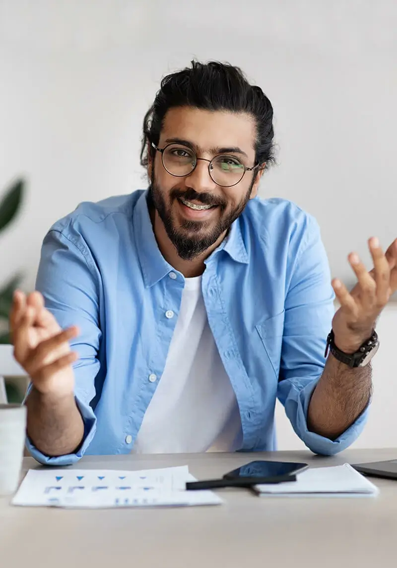 Business planning advisor preparing a comprehensive investor-ready business plan